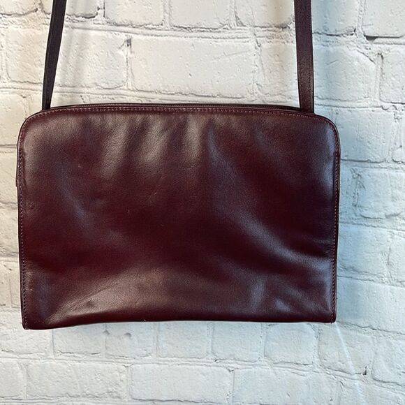 Etienne Aigner Burgundy Cross Body Bag with 3 inner openings, one is zip - Picture 3 of 10